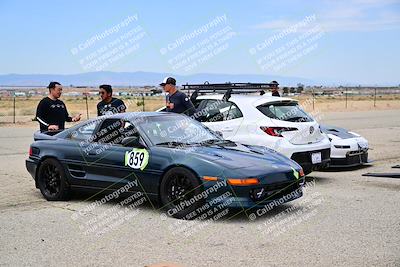 media/Jun-01-2025-VIP Trackdays (Sun) [[b20349723e]]/Around the Pits/